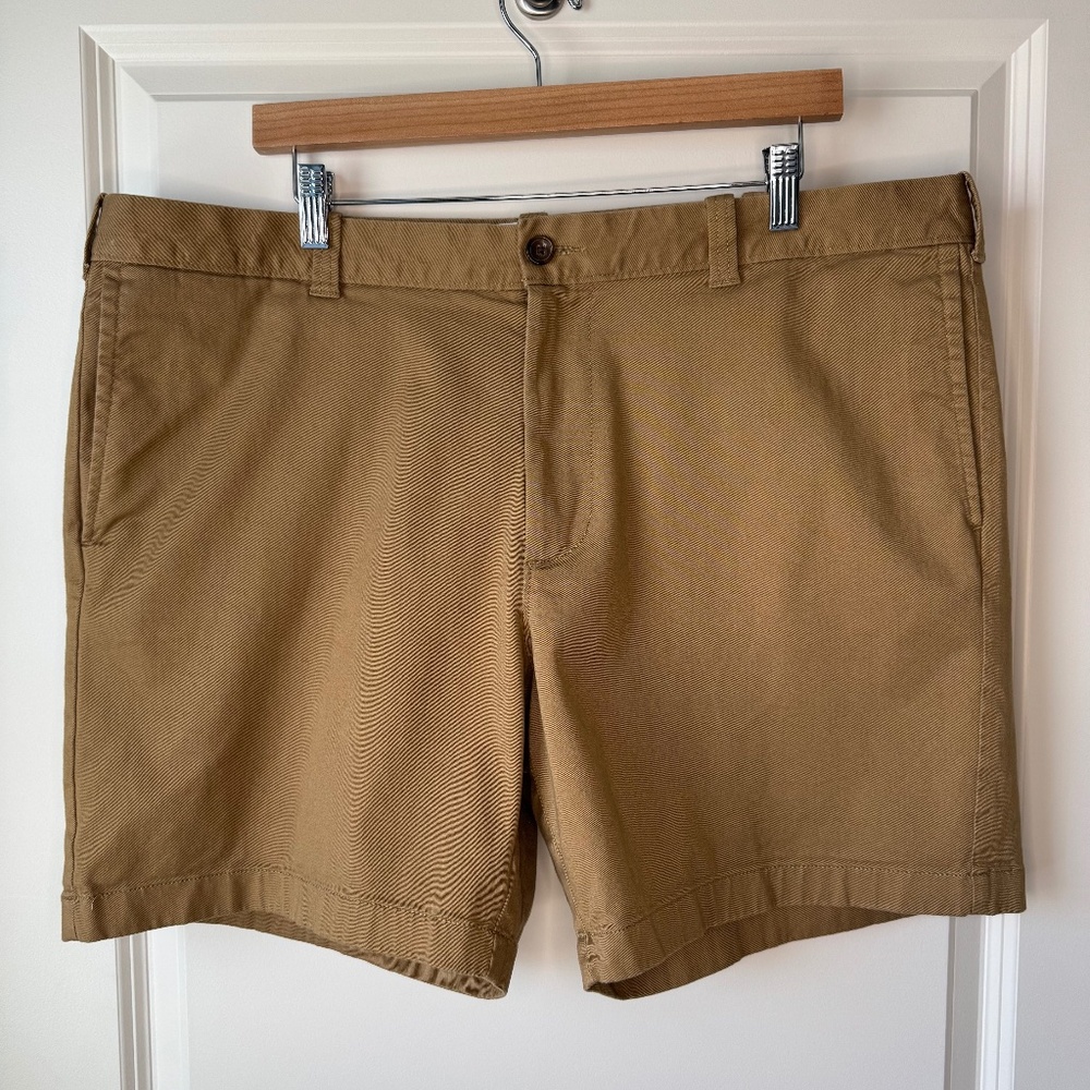 J. Crew - Men's 7" flex chino short - Size 40
